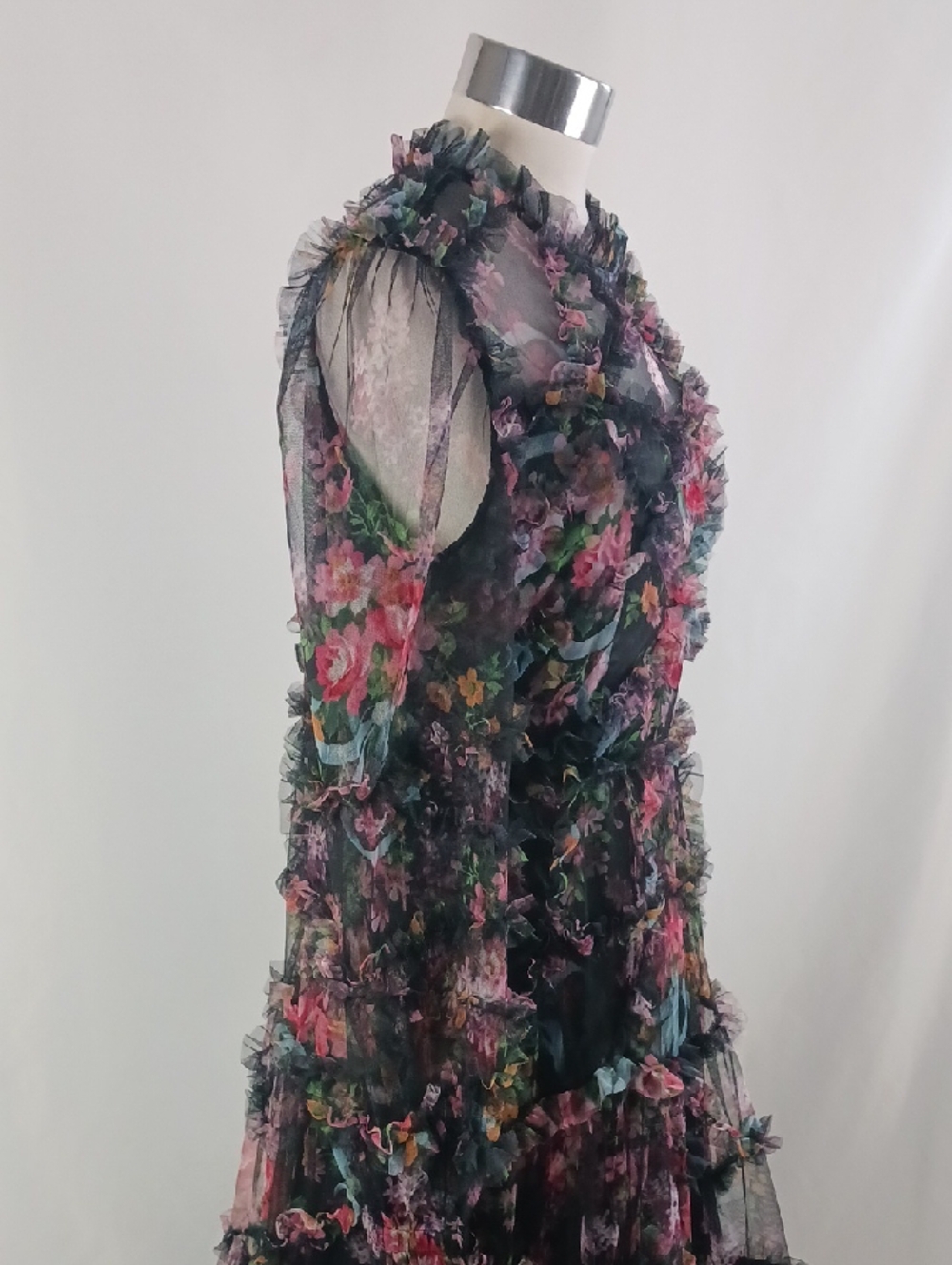 AMINA GLAM FLORAL RUFFLE DRESS. - Picture 3 of 11